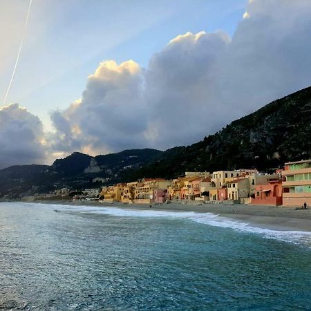 Varigotti #Subitoalmare Exterior photo