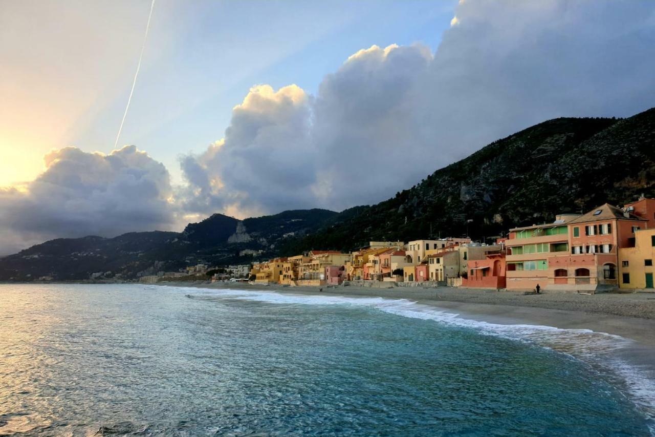 Varigotti #Subitoalmare Exterior photo